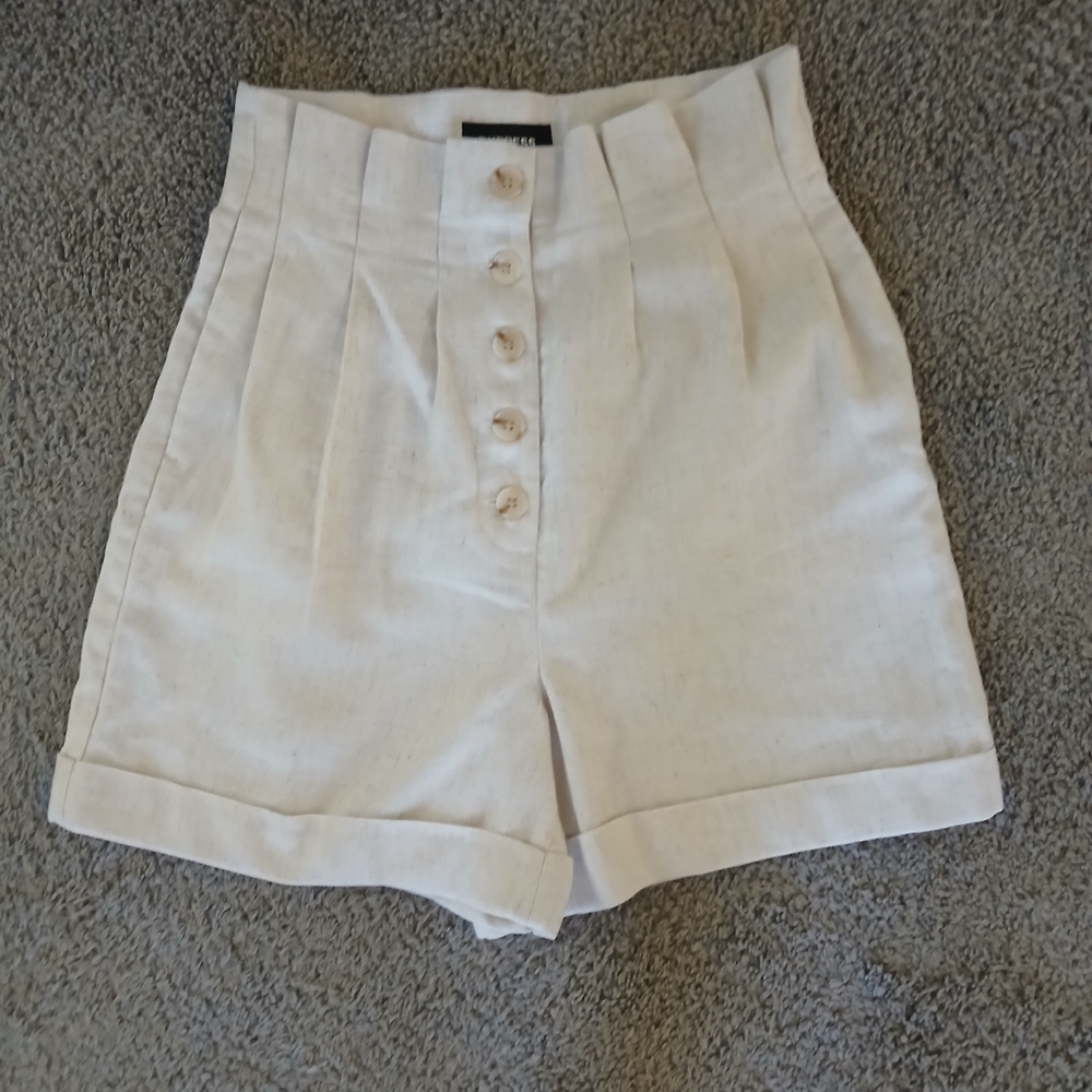Express Bermuda Extreme High Rise Linen Cotton Cream Button-Front Pleated Shorts